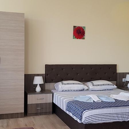 Brilliant Aparthotel Sozopol Bagian luar foto