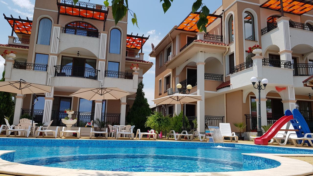 Brilliant Aparthotel Sozopol Bagian luar foto