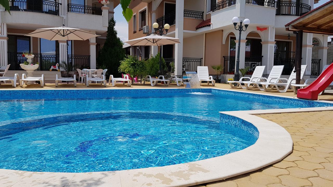 Brilliant Aparthotel Sozopol Bagian luar foto