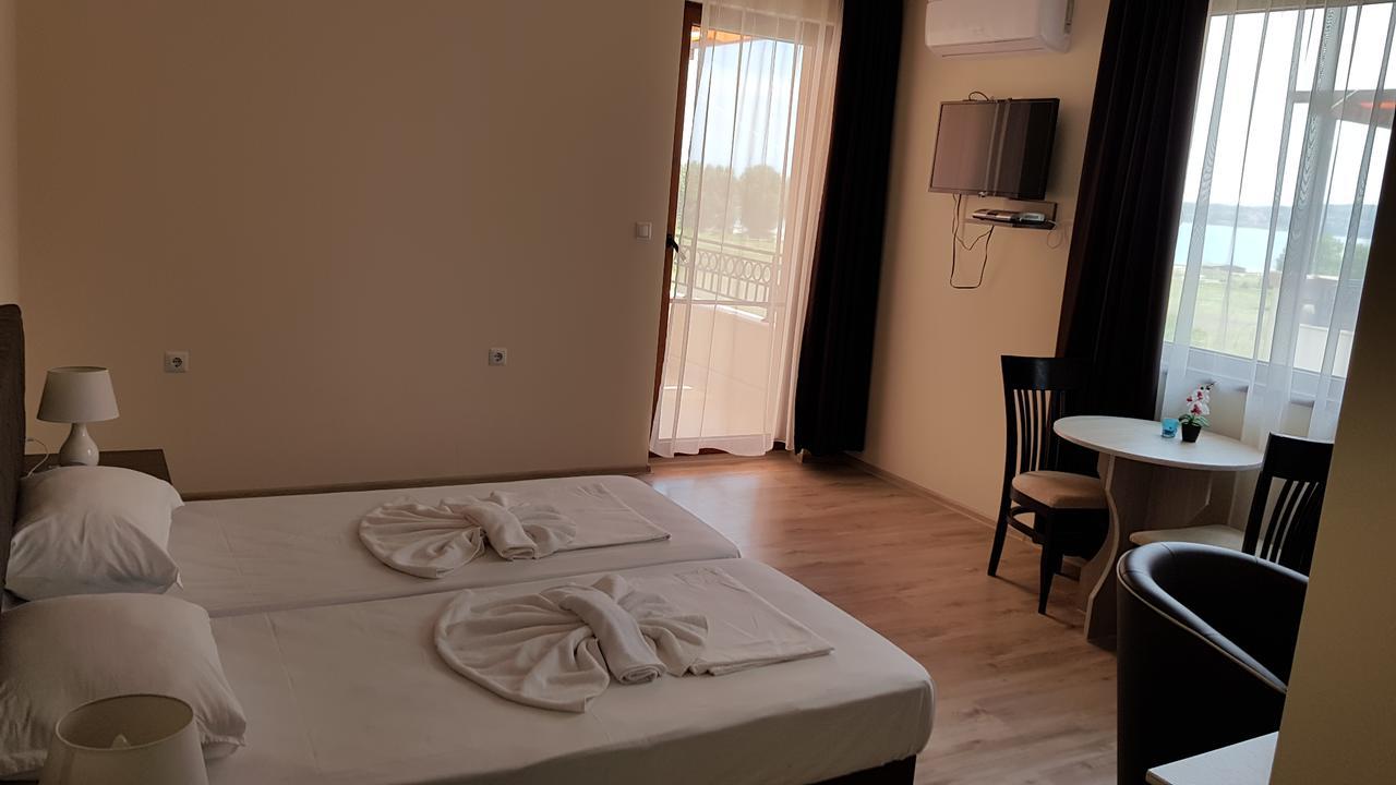Brilliant Aparthotel Sozopol Bagian luar foto