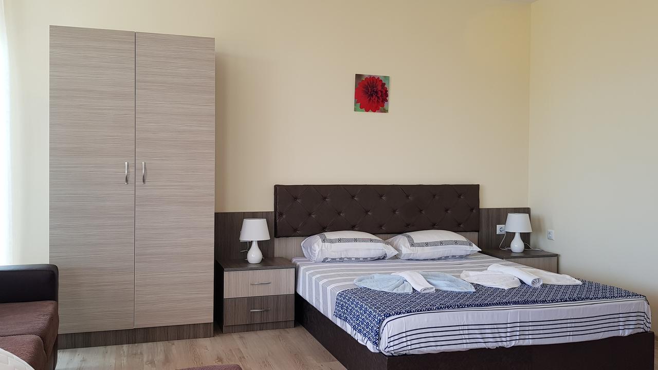 Brilliant Aparthotel Sozopol Bagian luar foto