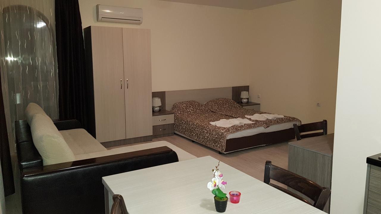 Brilliant Aparthotel Sozopol Bagian luar foto
