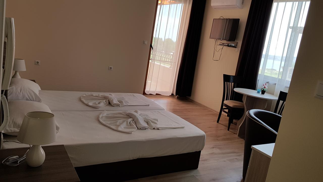 Brilliant Aparthotel Sozopol Bagian luar foto